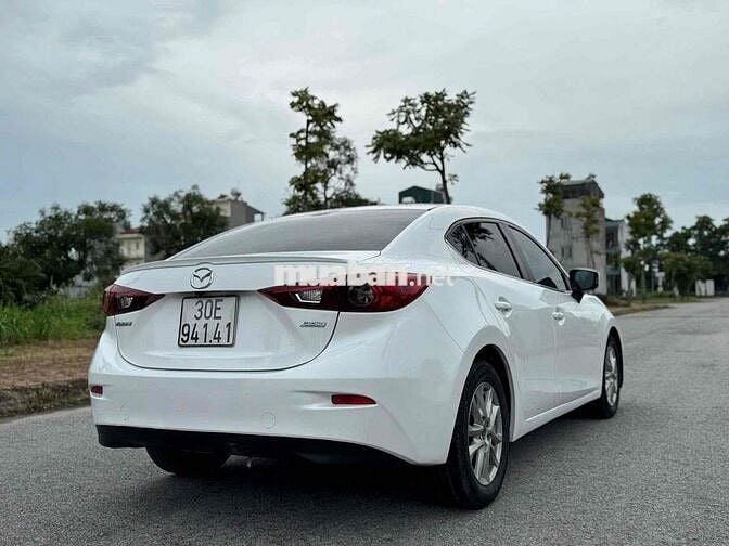 Mazda 3 2016 1.5 AT Sedan - 98000 km