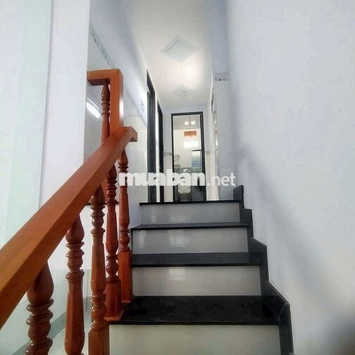 Nhà ngõ hẻm,32m2 , 3 phòng ngủ, đường lương Văn nho, tân phong