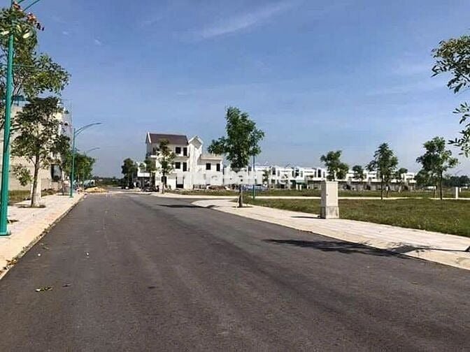 Chính chủ bán gấp 80m2 ở khu công nghiệp Vsip Bắc Tân Uyên Bình Dương
