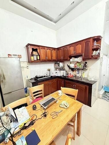 Nhà Tân Bình ngay sân bay - 35m2 tặng nội thất đẹp - 2 tầng - 3,99 tỷ