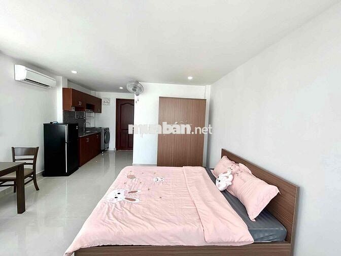 TRỐNG CĂN HỘ FULL NỘI THẤT CAO CẤP-CỬA SỔ BANCOL LỚN