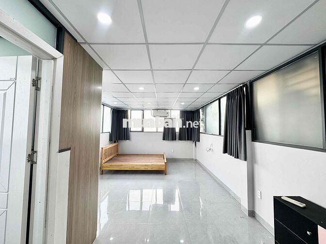 Căn Hộ 40m2 Mới 100% FullNT Có Cửa Sổ Thoáng Gần Học Viện Cán Bộ