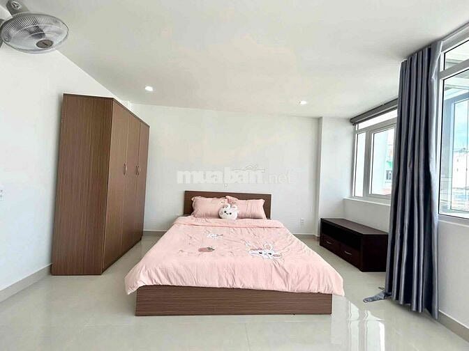 TRỐNG CĂN HỘ FULL NỘI THẤT CAO CẤP-CỬA SỔ BANCOL LỚN