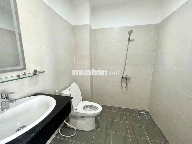 TRỐNG CĂN HỘ FULL NỘI THẤT CAO CẤP-CỬA SỔ BANCOL LỚN