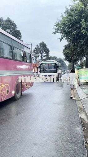 MẶT TIỀN KINH DOANH SẦM UẤT KHU VỰC DÂN CƯ ĐÔNG ĐÚC