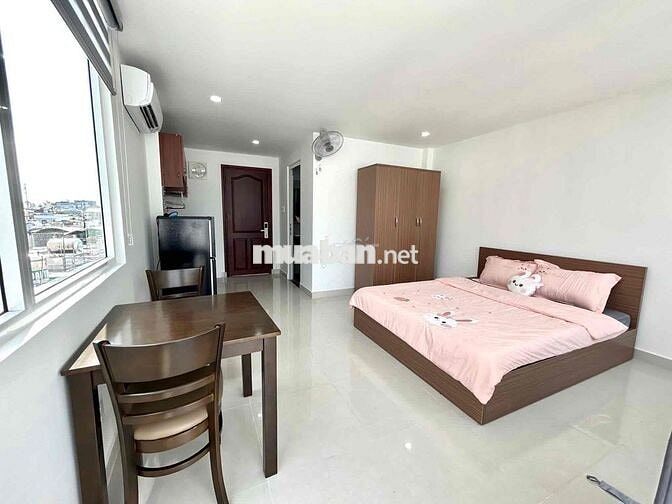 TRỐNG CĂN HỘ FULL NỘI THẤT CAO CẤP-CỬA SỔ BANCOL LỚN