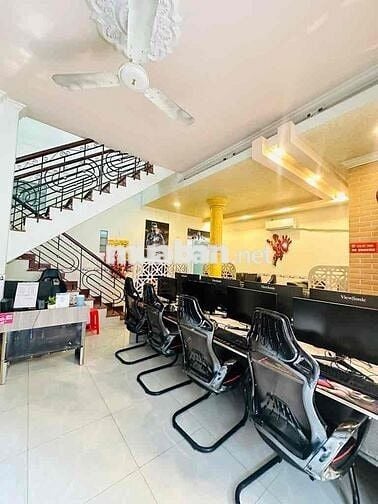 Biệt Thự - Ngang 7m - Sát AeonMall Tân Phú - Có Gara Xe Hơi.