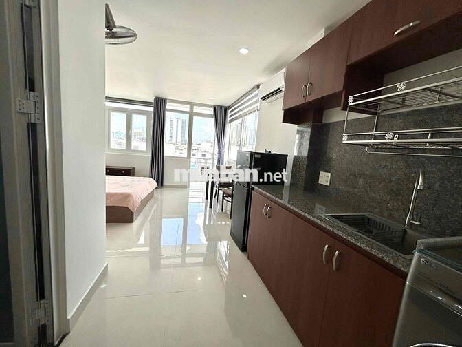 TRỐNG CĂN HỘ FULL NỘI THẤT CAO CẤP-CỬA SỔ BANCOL LỚN
