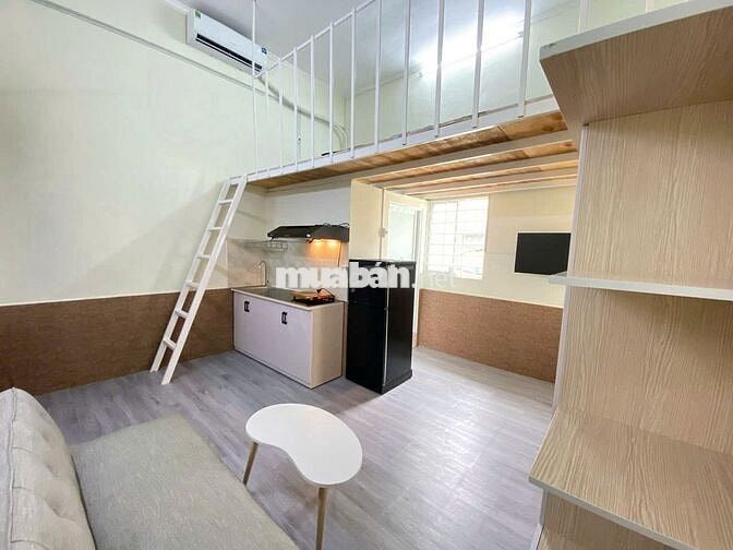 PHÒNG BAN CÔNG CỬA SỔ MỚI TINH Q3