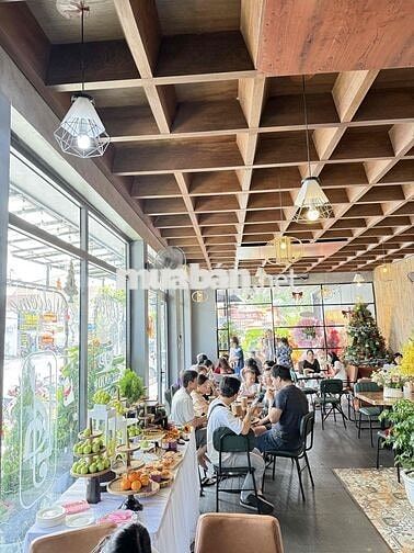 Cần Sang Quán Cà phê mặt tiền , lô góc