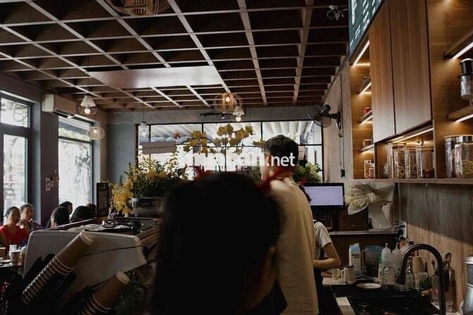 Cần Sang Quán Cà phê mặt tiền , lô góc