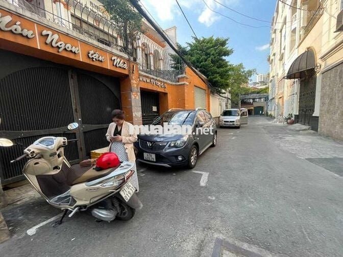 NHÀ HẺM XE KHÁCH 45 CHỖ CẦN BÁN GẤP