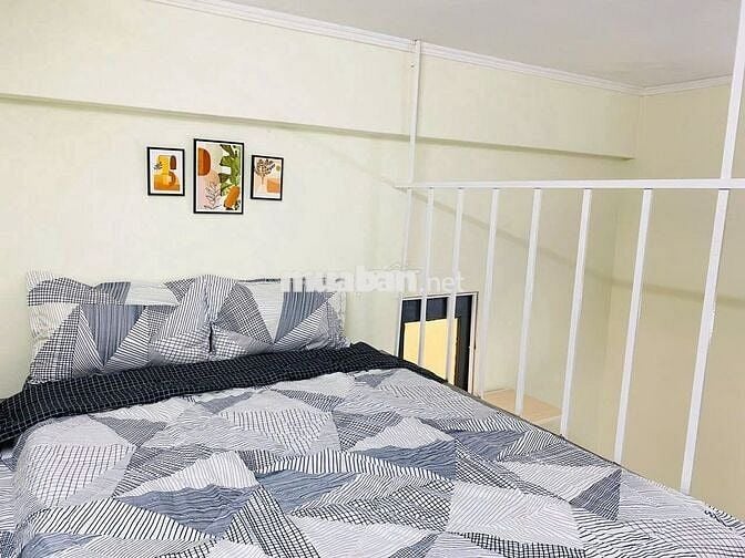 PHÒNG BAN CÔNG CỬA SỔ MỚI TINH Q3