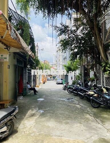NHÀ HẺM XE KHÁCH 45 CHỖ CẦN BÁN GẤP