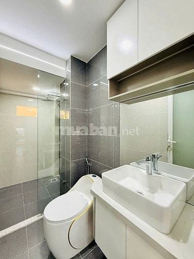 Hạ giá còn hơn 2 tỷ có ngay nhà Trần Bá Giao, P5, GV. Xây 1 trệt 3 lầu