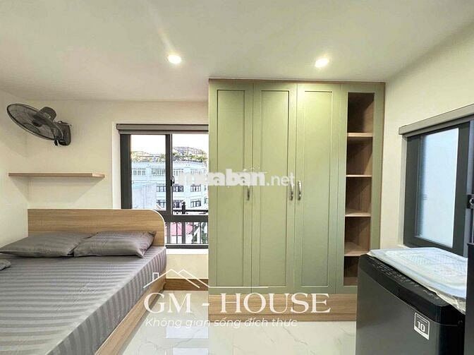 studio cửa sổ trời full nội thất