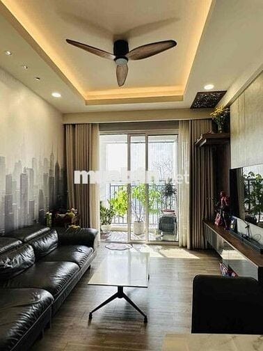 cho thuê 3pn2wc như hình. Richstar khu 1, hướng đông nam ban công dài