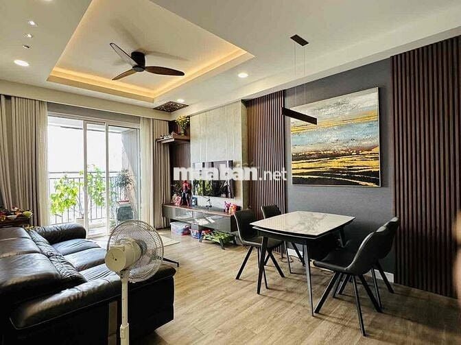 cho thuê 3pn2wc như hình. Richstar khu 1, hướng đông nam ban công dài
