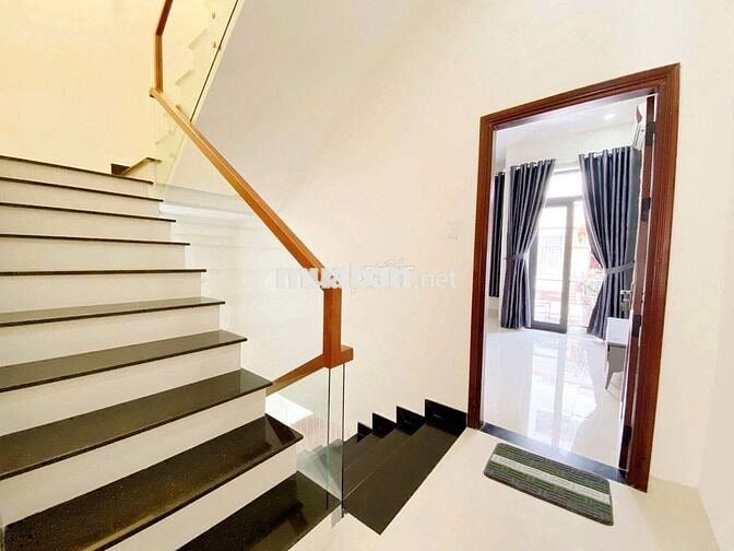 SIÊU PHẨM K300  - 42C Nguyễn Minh Hoàng, P12,TB - DT 5x17, 4 phòng