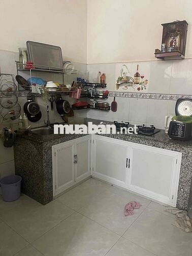 tôi chính chủ cần bán căn nhà đường Bình Long 4,2x11