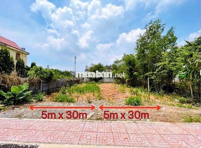 Bán gấp 2lô đất liền kề mặt tiền Nguyễn Thị Lắng sát chợ Tân Phú Trung