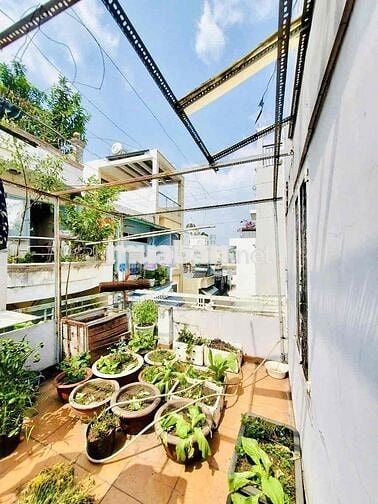 🏡NHÀ 3 TẦNG BTCT - 52m2 - NGANG HƠN 4m - NGAY BẾN XE MIỀN ĐÔNG