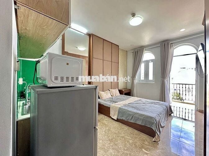 Cho thuê căn hộ ban công full nội thất Quận 1 gần Bệnh viện Từ Dũ