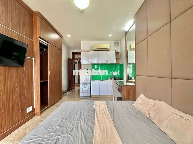 Cho thuê căn hộ ban công full nội thất Quận 1 gần Bệnh viện Từ Dũ