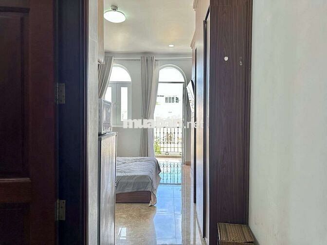 Cho thuê căn hộ ban công full nội thất Quận 1 gần Bệnh viện Từ Dũ