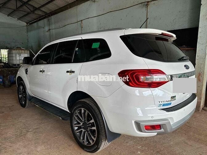 Ford Everest 2019 Trend 2.0L  AT 4x2 - 150000 km
