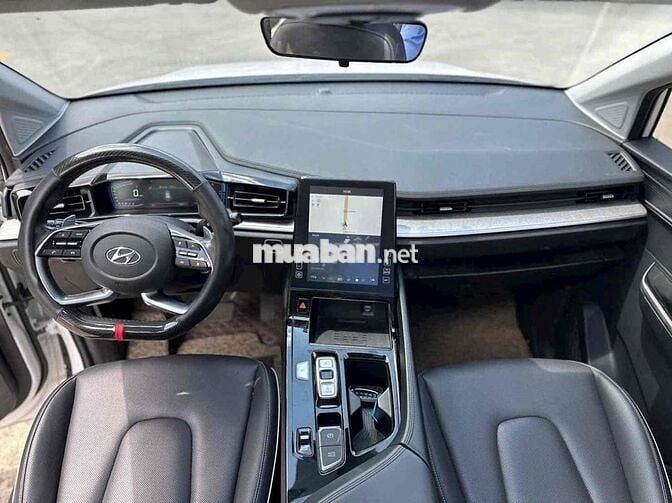 Hyundai Custin 2023 Cao Cấp 2.0T - 835Tr