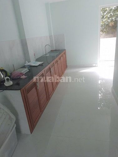 Nhà nguyên căn dọn vào ở ngay 