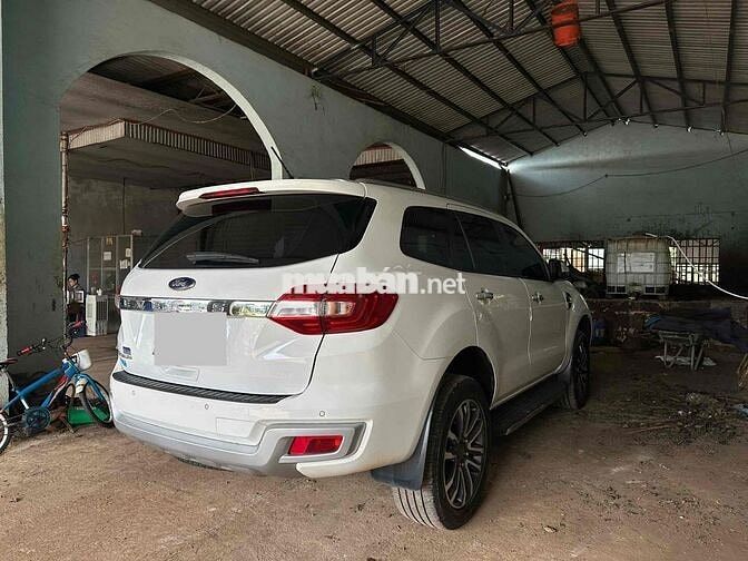 Ford Everest 2019 Trend 2.0L  AT 4x2 - 150000 km