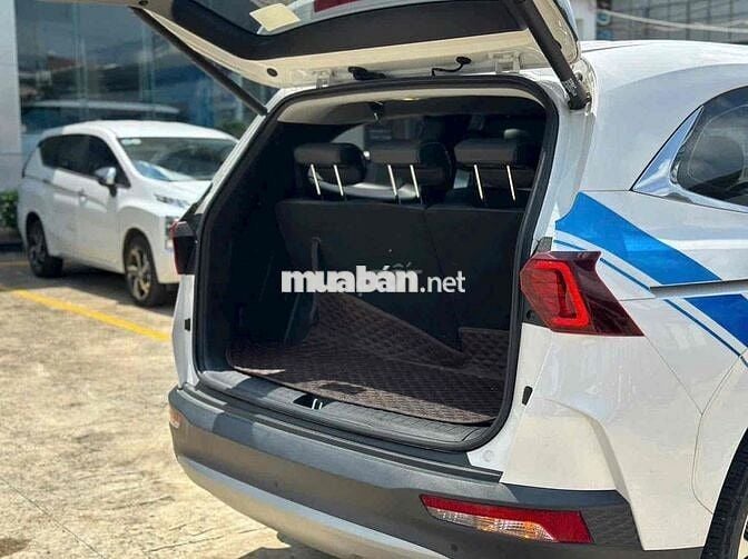 Hyundai Custin 2023 Cao Cấp 2.0T - 835Tr