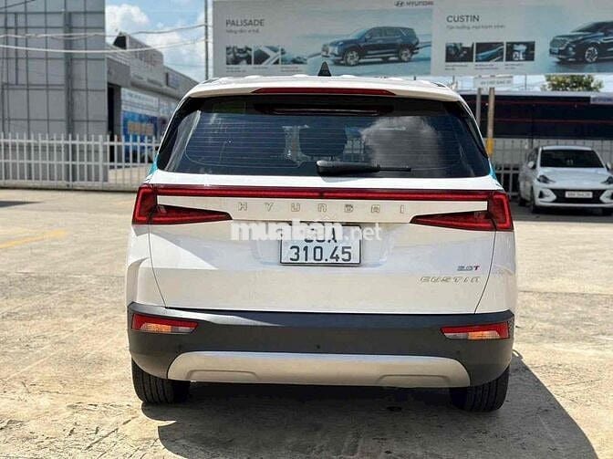 Hyundai Custin 2023 Cao Cấp 2.0T - 835Tr