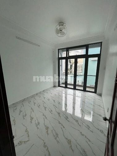  Nguyên căn 3,6x9 1 trệt 2 lầu đúc 2PN 2WC hẻm 3m Cô Giang P1 PN