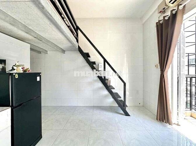 CHO THUÊ DUPLEX CÓ GÁC BAN CÔNG RỘNG 35m2 QUẬN 10