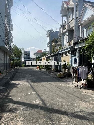 Bán Đất kdc Đại Hải xã Bà Điểm mới Dt ; 6,8x20 đường nhụa 10m