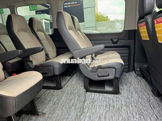 Ford Transit 2024 Premium +18 - 11000 km