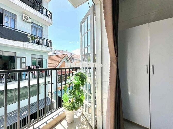 CHO THUÊ DUPLEX CÓ GÁC BAN CÔNG RỘNG 35m2 QUẬN 10
