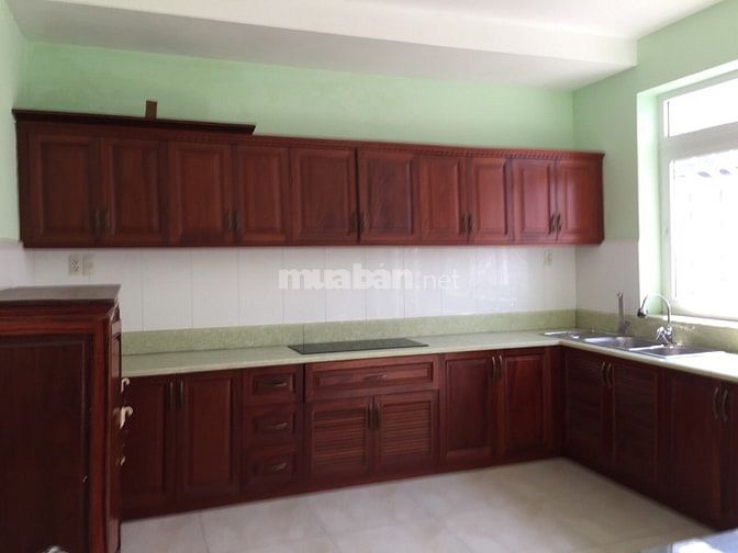 Nhà nguyên căn cho thuê làm văn phòng, mặt tiền Ngô Thị Bì (D4 cũ)