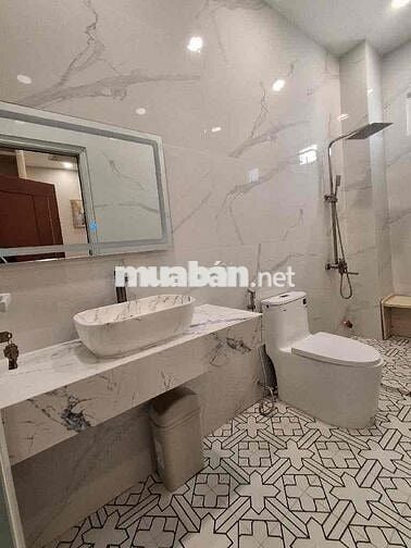 Nhà thiết kế Gu, 5.5x14m Tặng full NT, kế PMH, Sau lưng cresenmall