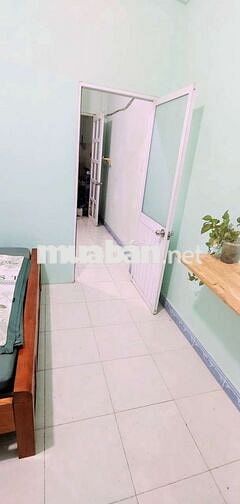 Cho thuê phòng nguyên lầu Cộng Hòa, khu sân bay, Cv Hoàng Văn Thụ