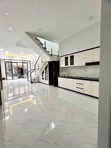 nhà mới xây 100% hẻm 5m Phạm Văn Chí