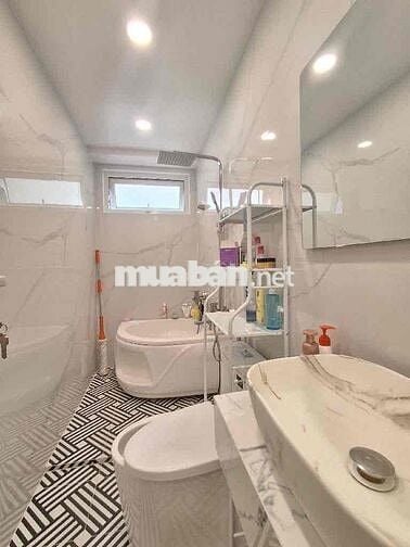 Nhà thiết kế Gu, 5.5x14m Tặng full NT, kế PMH, Sau lưng cresenmall