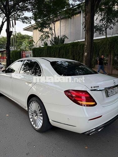 Mercedes Benz E Class T12 2019 E200