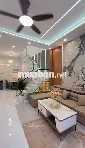 Bán nhà 1 trệt 1 lầu sổ hồng riêng công gần KCN