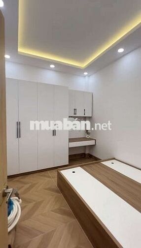 Bán nhà 1 trệt 1 lầu sổ hồng riêng công gần KCN