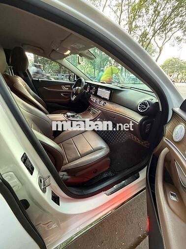 Mercedes Benz E Class T12 2019 E200