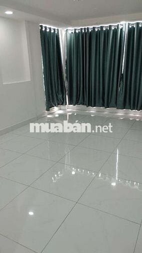Cho thuê tần lầu một .mặt tiền đường trần phú